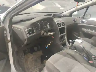 Scrapping Vehicle peugeot 307 (s1) (04.2001) rhz of the year 2004 powered 