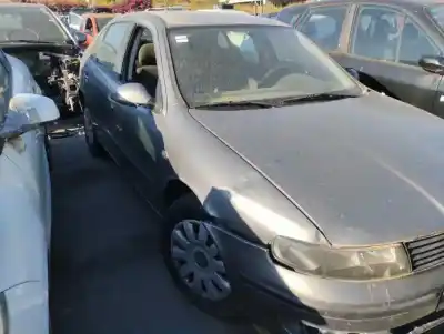 Здавання транспортного засобу seat leon (1m1) 1.8 20v року 2004 потужний apg