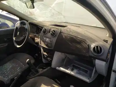 Scrapping Vehicle dacia logan ii d4f734 of the year 2014 powered d4f734