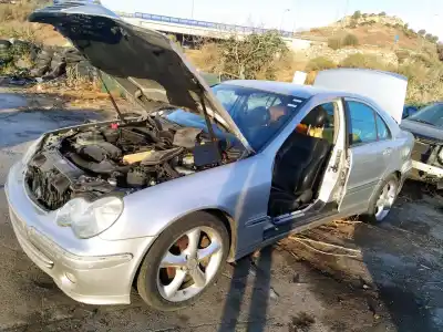 Здавання транспортного засобу mercedes-benz clase c (w203) c 230 kompressor (203.040) року 2004 потужний m271948