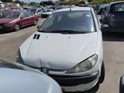 Здавання транспортного засобу PEUGEOT 206 FASTBACK (2A/C) 1.4 I року 2001 потужний KFW