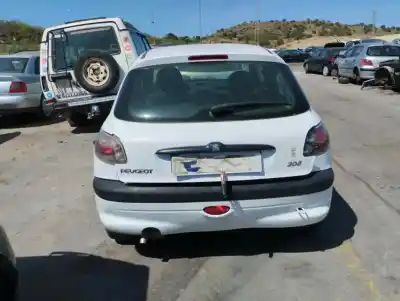 Scrapping Vehicle peugeot 206 fastback (2a/c) 1.4 i of the year 2001 powered kfw