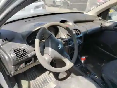 Scrapping Vehicle peugeot 206 fastback (2a/c) 1.4 i of the year 2001 powered kfw