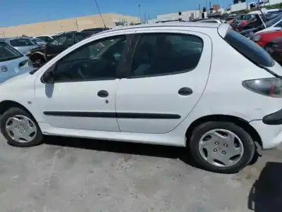 Scrapping Vehicle peugeot 206 fastback (2a/c) 1.4 i of the year 2001 powered kfw
