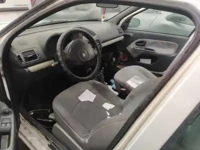 Здавання транспортного засобу renault clio ii fase i (b/cb0) d7f720 року 2002 потужний d7f720