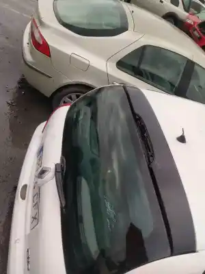 Здавання транспортного засобу renault clio ii fase i (b/cb0) d7f720 року 2002 потужний d7f720