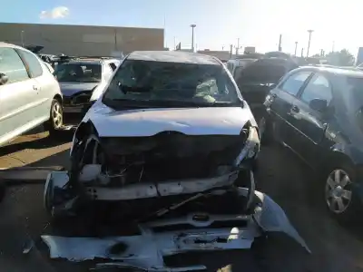 Veículo de Sucata TOYOTA COROLLA VERSO (R1) 2ADFTV do ano 2008 alimentado 2ADFTV