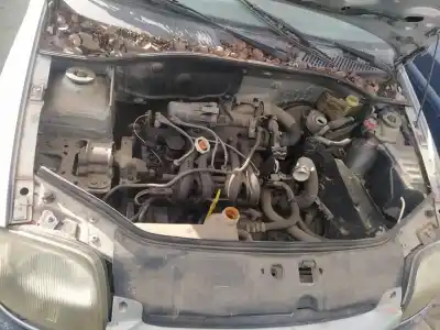 Scrapping Vehicle renault clio ii fase i (b/cb0) d7f720 of the year 2000 powered d7f720