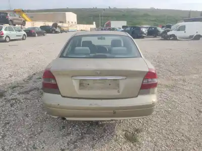 Scrapping Vehicle daewoo nubira berlina f16d3-g of the year 2000 powered f16d3