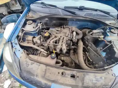 Здавання транспортного засобу renault clio ii fase ii (b/cb0) df7g7 року 2003 потужний 