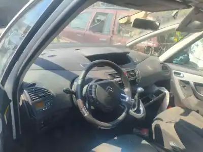 Здавання транспортного засобу citroen c4 grand picasso 9hz року 2009 потужний 9hz