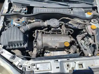 Здавання транспортного засобу opel corsa c g-z12xe року 2002 потужний z12xe