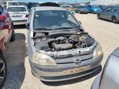 Здавання транспортного засобу opel corsa c g-z12xe року 2002 потужний z12xe