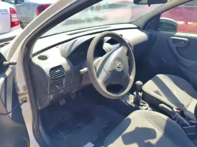 Здавання транспортного засобу opel corsa c g-z12xe року 2002 потужний z12xe