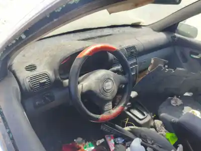 Здавання транспортного засобу seat toledo (1m2) toledo 1m2 року 2000 потужний 