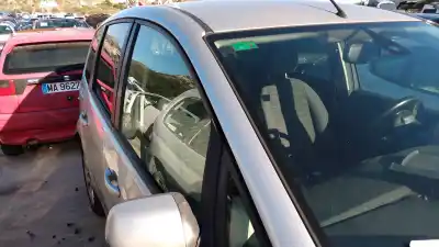 Здавання транспортного засобу opel zafira a y22dtr року 2002 потужний y22dtr