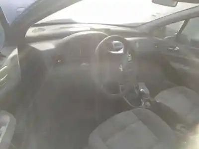 Veicolo di demolizione renault laguna ii (bg0/1_) 1.9 dci (bg0e) dell'anno 2001 alimentato f9q752