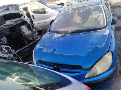 Veicolo di demolizione renault laguna ii (bg0/1_) 1.9 dci (bg0e) dell'anno 2001 alimentato f9q752