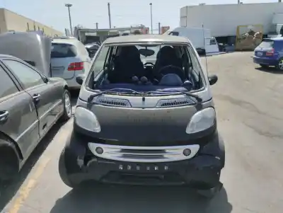 Sloopvoertuig SMART CITY-COUPÉ 160.910 van het jaar 2000 aangedreven 160.910