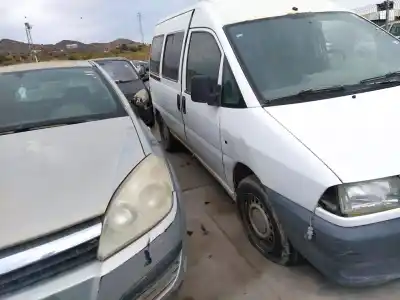 Scrapping Vehicle fiat ii scudo (272) combi d9b of the year 2000 powered d9b