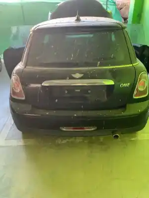 Verschrottungsfahrzeug MINI MINI (R56)  des Jahres 2011 angetrieben 5FW