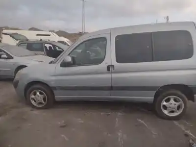 Scrapping Vehicle peugeot partner (s2) wjydw8b of the year 2004 powered wjydw8b