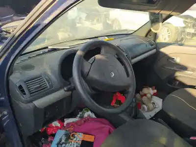 Veículo de Sucata renault clio ii fase ii (b/cb0) k9k714 do ano 2006 alimentado k9k714