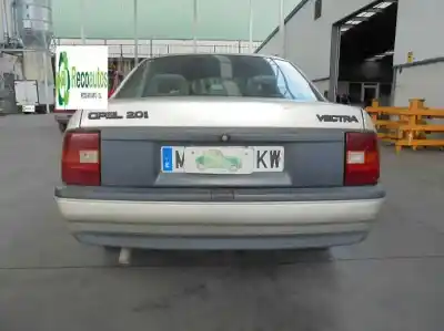 Veicolo di demolizione opel vectra a 2.0 dell'anno 1990 alimentato g-20ne
