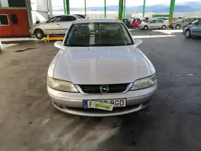 Veículo de Sucata opel vectra b berlina 2.0 dti do ano 2001 alimentado x 20 dth
