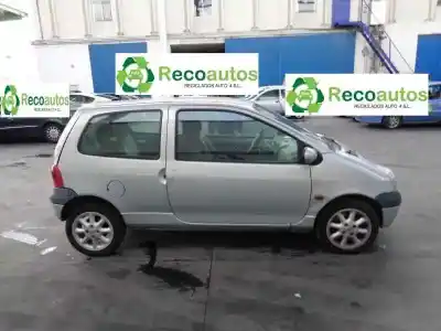 Veículo de Sucata renault twingo (co6) 1.2 (c066/67/68) 58 cv / 43 kw do ano 2001 alimentado d7ff7