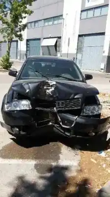 Veículo de Sucata audi a4 berlina (8e) 1.9 tdi (96kw) do ano 2004 alimentado avf