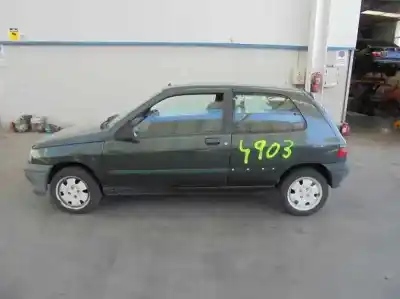 Véhicule à la ferraille RENAULT CLIO I FASE I+II (B/C57) 1.8 Baccara de l'année 1992 alimenté F2N