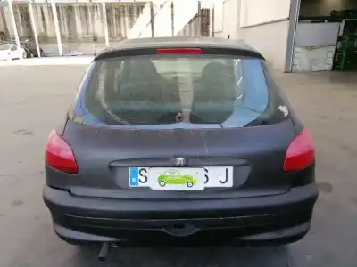 Veículo de Sucata peugeot 206 berlina xr do ano 1998 alimentado wjz