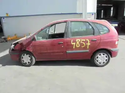 Scrapping Vehicle RENAULT SCÉNIC I MONOSPACE (JA0/1_, FA0_) 1.9 dTi (JA1U) of the year 2001 powered F9QQ7