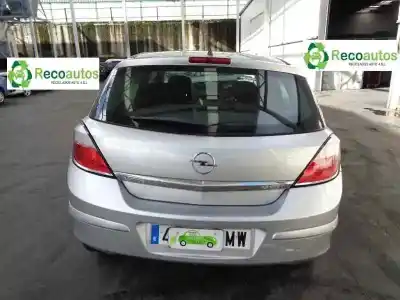Veículo de Sucata opel astra h berlina 1.7 16v cdti do ano 2006 alimentado z17dth