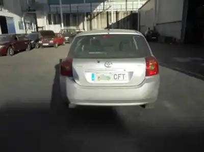 Veicolo di demolizione toyota corolla (_e12_) 2.0 d-4d (cde120_) dell'anno 2002 alimentato 1cdftv