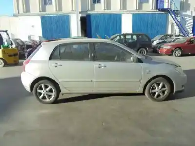 Veicolo di demolizione toyota corolla (_e12_) 2.0 d-4d (cde120_) dell'anno 2002 alimentato 1cdftv