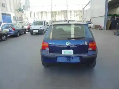 Veículo de Sucata volkswagen golf iv berlina (1j1) 1.6 16v do ano 2002 alimentado bcb