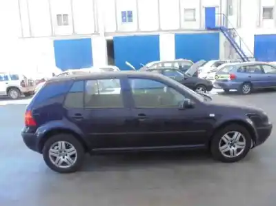 Veículo de Sucata volkswagen golf iv berlina (1j1) 1.6 16v do ano 2002 alimentado bcb