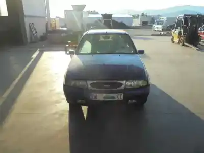 Veicolo di demolizione ford fiesta berlina 1.25 16v cat dell'anno 1999 alimentato dhb