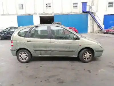 Scrapping Vehicle renault scenic (ja..) 1.9 dci authentique of the year 2003 powered f9q k7