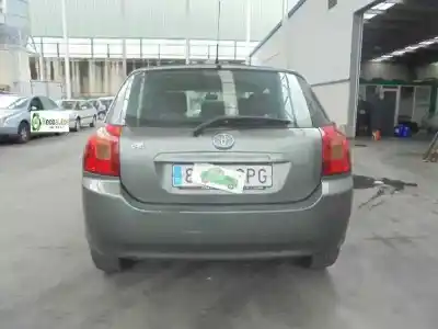 Sloopvoertuig toyota corolla (_e12_) 2.0 d-4d (cde120_) van het jaar 2003 aangedreven 1cdftv