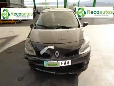 Veículo de Sucata renault clio iii 1.5 dci diesel do ano 2007 alimentado k9km768
