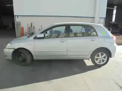 Veicolo di demolizione TOYOTA COROLLA (_E12_) 2.0 D-4D (CDE120R_ CDE120L_) dell'anno 2004 alimentato 1CDFTV