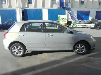 Veículo de Sucata toyota corolla (_e12_) 2.0 d-4d (cde120r_ cde120l_) do ano 2004 alimentado 1cdftv