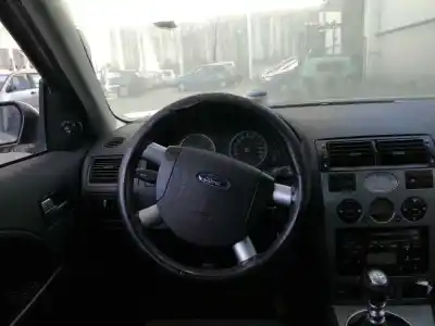 Veículo de Sucata ford mondeo iii (b5y) 2.0 16v tddi / tdci do ano 2001 alimentado d6ba