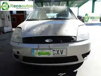Veículo de Sucata ford fiesta (cbk) 1.3 cat do ano 2004 alimentado a9jb
