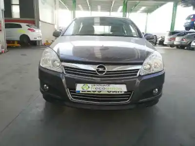 Sloopvoertuig opel astra h berlina cosmo van het jaar 2009 aangedreven z17dtr