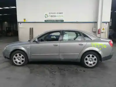 Sloopvoertuig AUDI A4 BERLINA (8E) 1.9 TDI (96kW) van het jaar 2004 aangedreven AVF