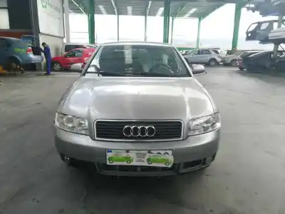 Veículo de Sucata audi a4 berlina (8e) 1.9 tdi (96kw) do ano 2004 alimentado avf